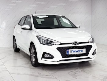 Used Hyundai i20 2018 for sale - 79550914: Photo