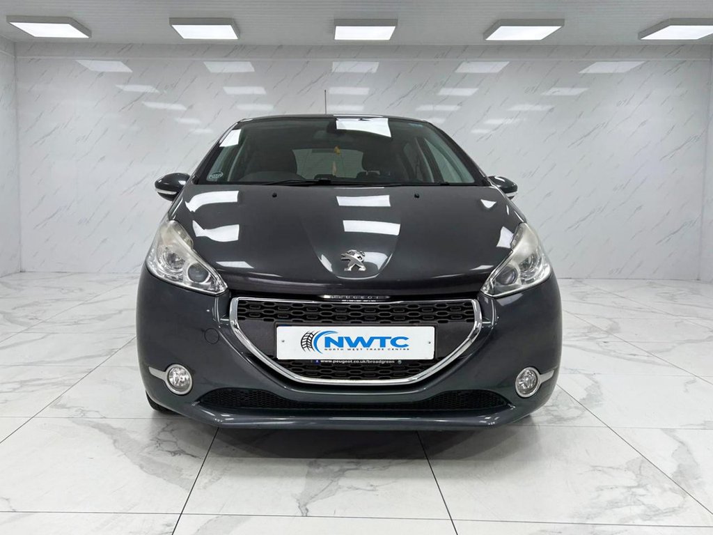 Used Peugeot 208 2012 for sale - 76558780: Photo 2
