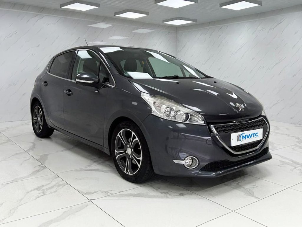Used Peugeot 208 2012 for sale - 76558780: Photo 21
