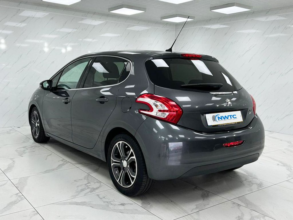 Used Peugeot 208 2012 for sale - 76558780: Photo 5