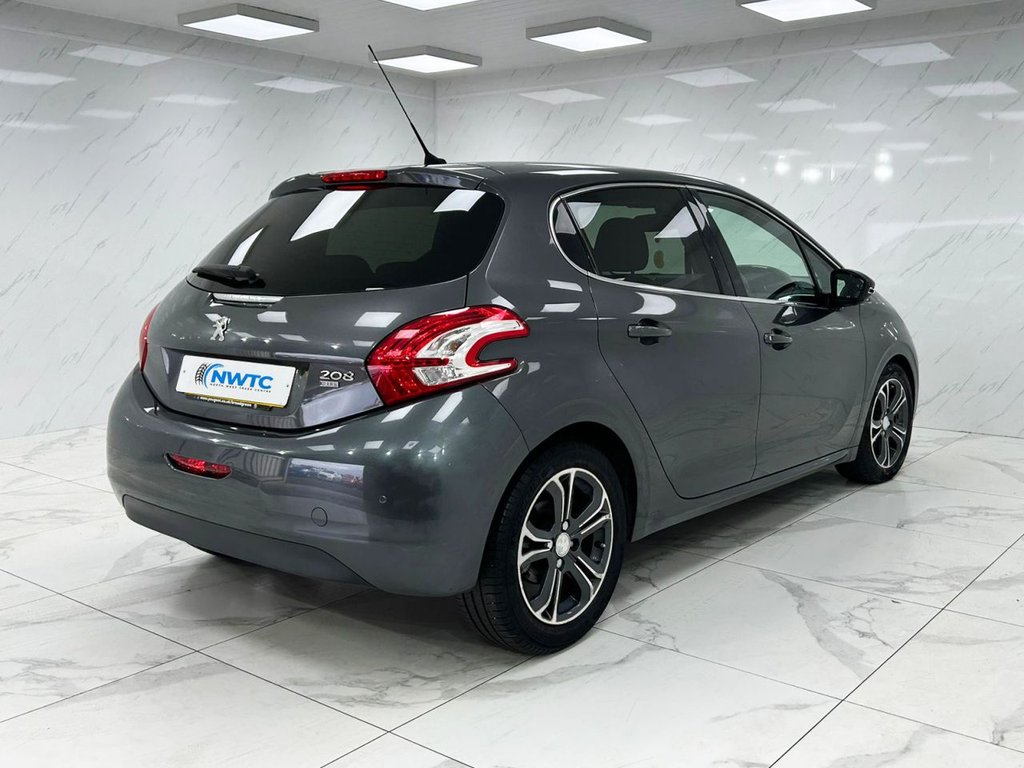 Used Peugeot 208 2012 for sale - 76558780: Photo 9