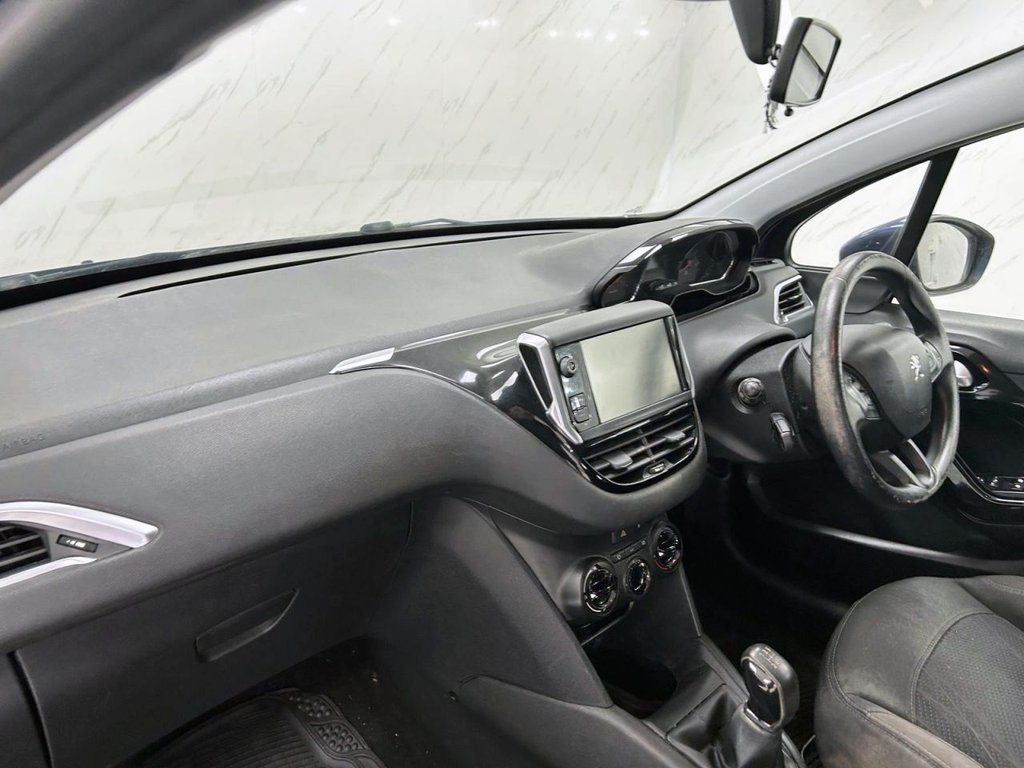 Used Peugeot 208 2014 for sale - 77407680: Photo 16