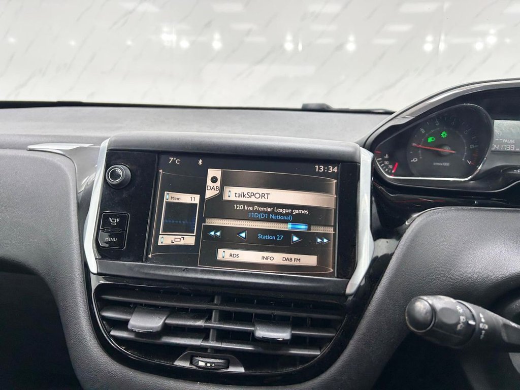 Used Peugeot 208 2014 for sale - 77407680: Photo 17