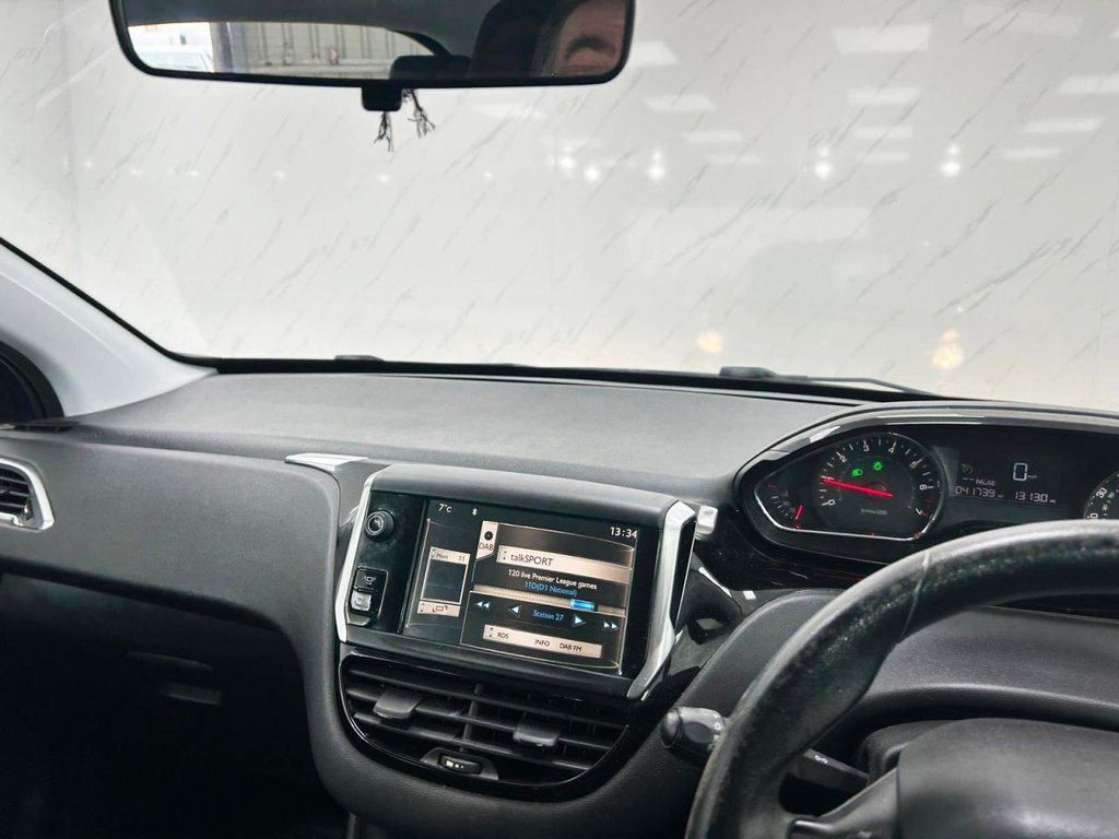 Used Peugeot 208 2014 for sale - 77407680: Photo 19