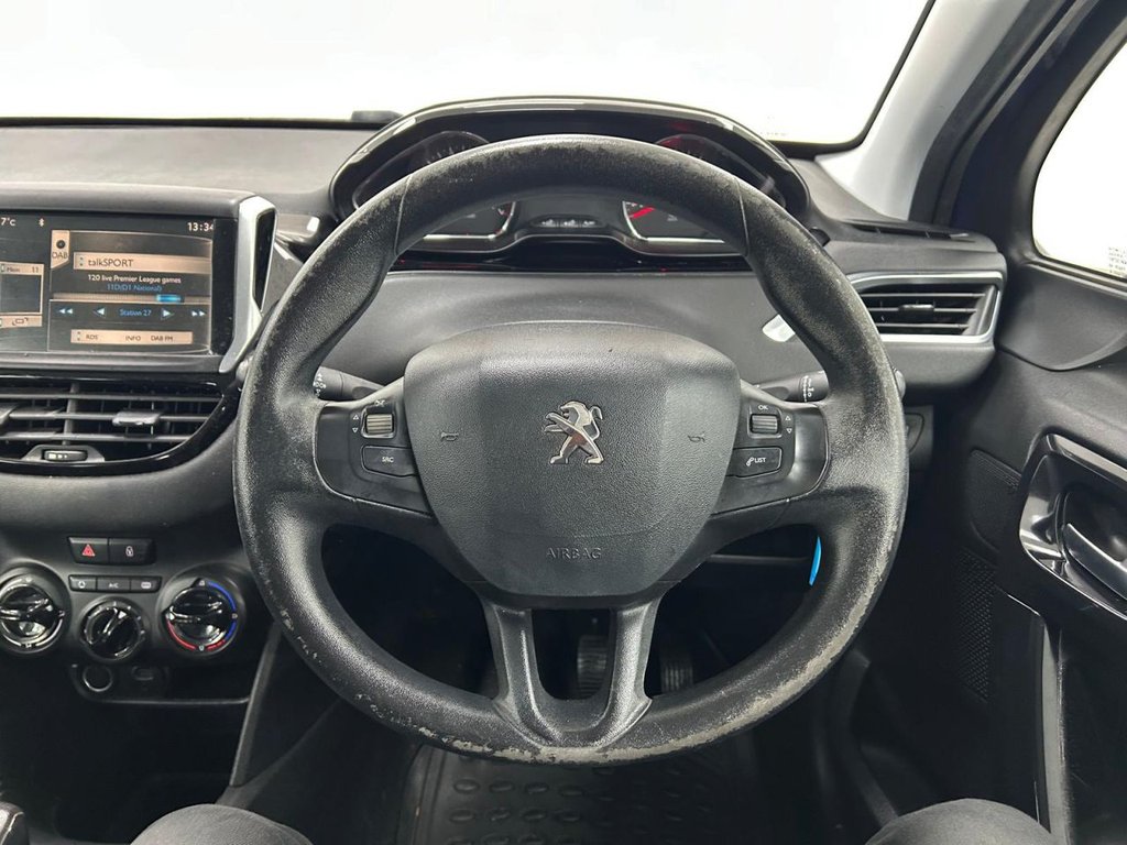 Used Peugeot 208 2014 for sale - 77407680: Photo 20