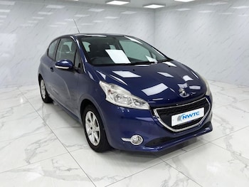 Used Peugeot 208 2014 for sale - 77407680: Photo