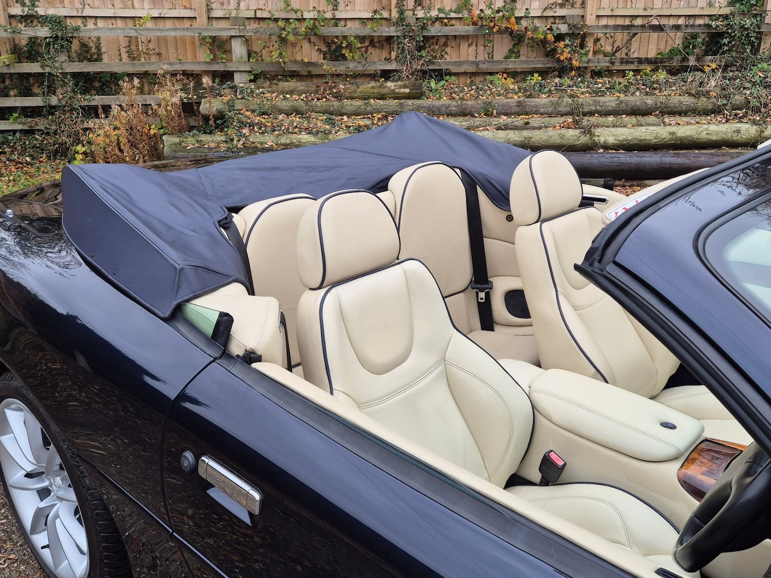 Used Aston Martin DB7 2001 for sale - 77294780: Photo 8