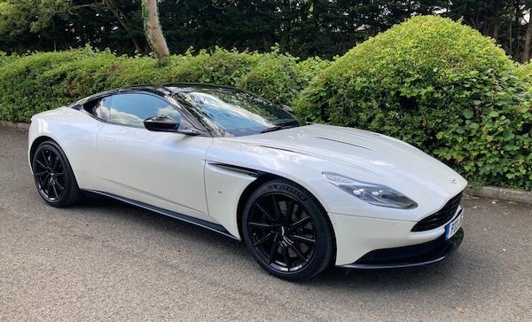 Used Aston Martin DB11 2018 for sale - 75375652: Photo 1
