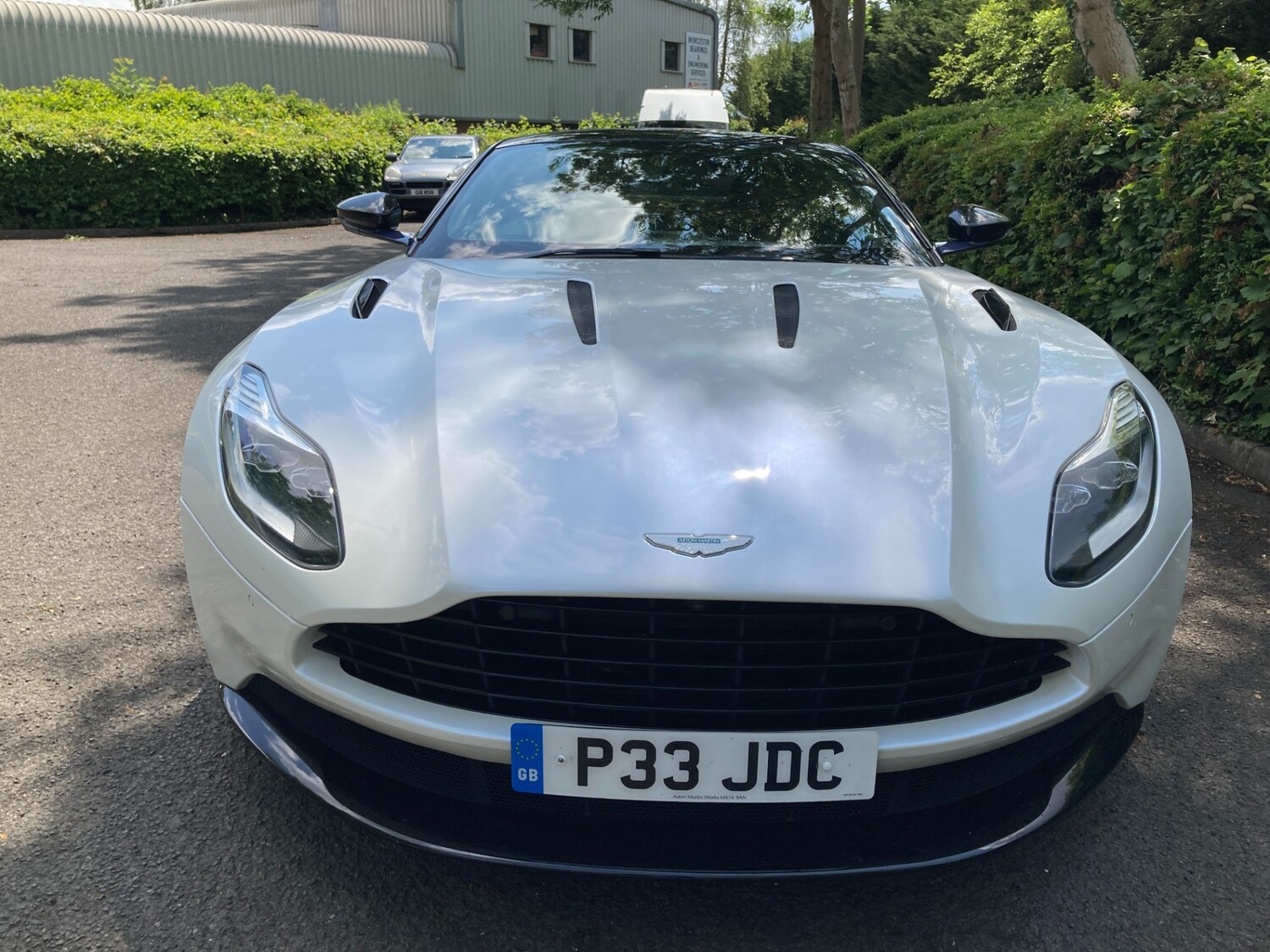 Used Aston Martin DB11 2018 for sale - 75375652: Photo 21