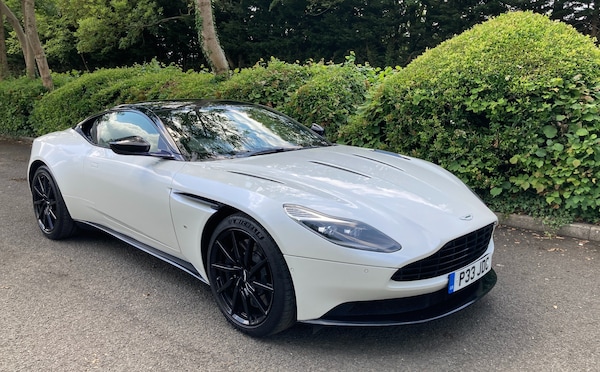 Used Aston Martin DB11 2018 for sale - 75375652: Photo 2