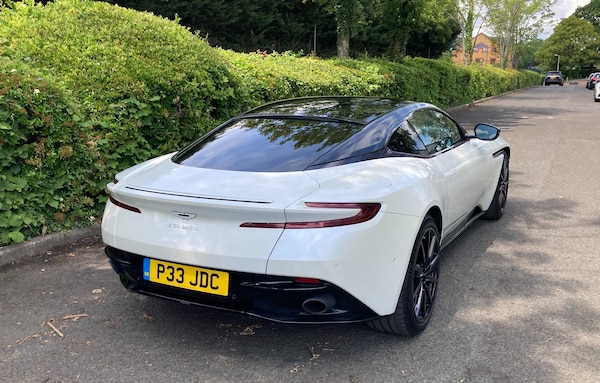 Used Aston Martin DB11 2018 for sale - 75375652: Photo 4