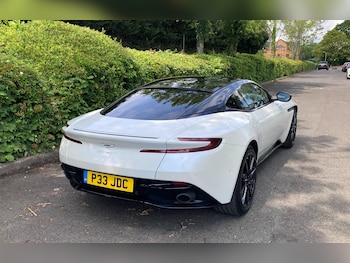 Used Aston Martin DB11 2018 for sale - 75375652: Photo