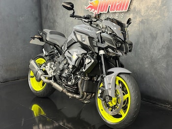Used Yamaha MT-10 2017 for sale - bike-79388207: Photo