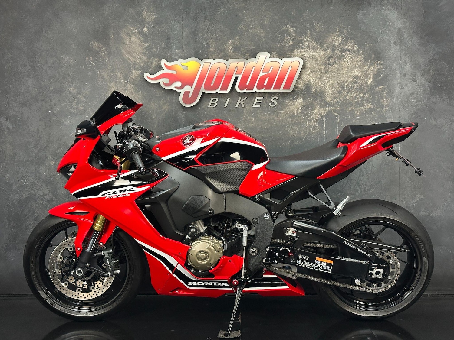 Used Honda CBR1000RR Fireblade 2017 for sale - 78891187: Photo 2