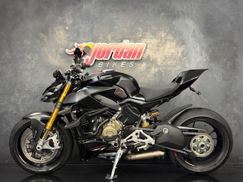 Used Ducati Streetfighter 2020 for sale - bike-78830441: Photo