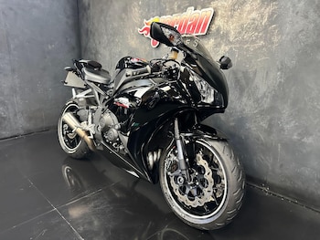 Used Honda CBR1000RR Fireblade 2016 for sale - bike-79157891: Photo