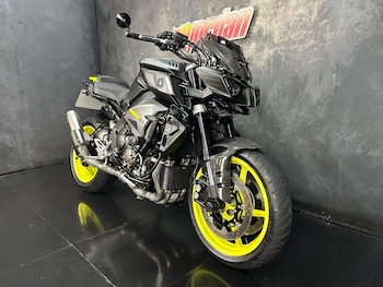 Used Yamaha MT-10 2019 for sale - bike-78601101: Photo