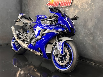 Used Yamaha R1 2021 for sale - bike-78705349: Photo