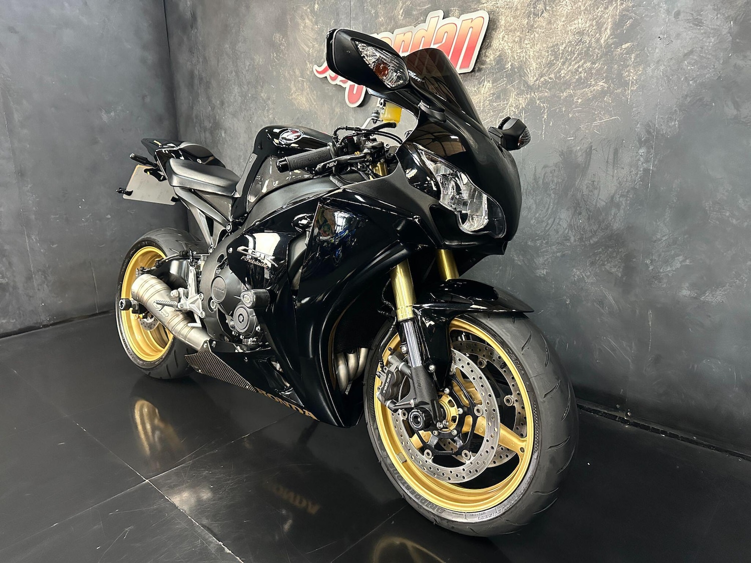 Used Honda CBR1000RR Fireblade 2010 for sale - 78752142: Photo 4