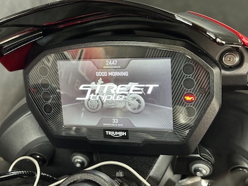 Used Triumph Street Triple 765 2023 for sale - bike-78891201: Photo