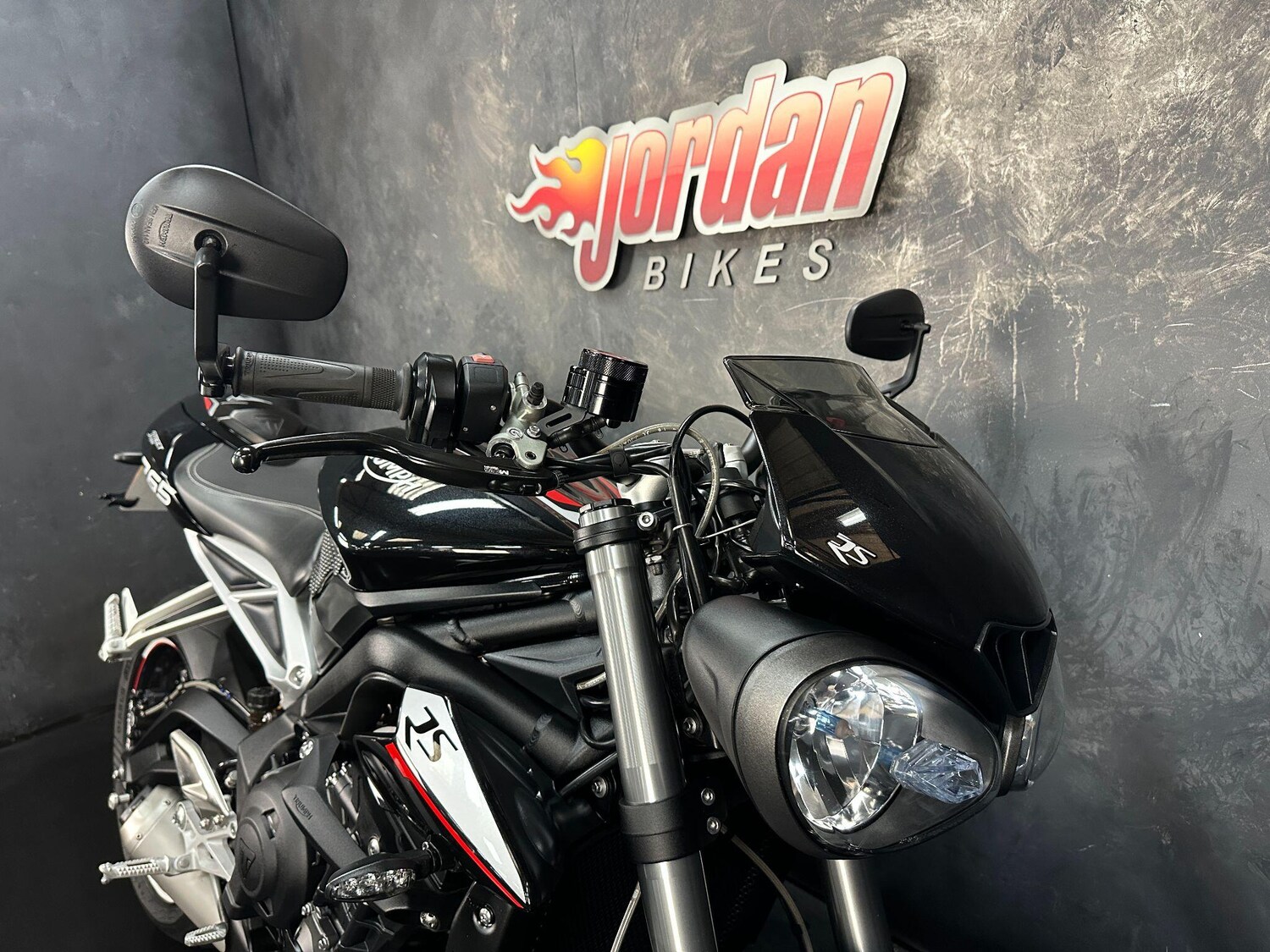 Used Triumph STREET 2017 for sale - 78830347: Photo 11
