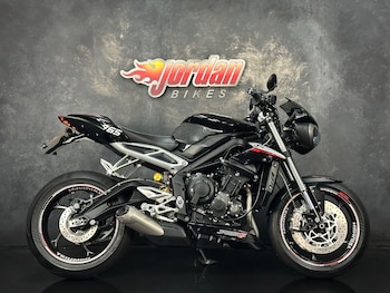 Used Triumph STREET 2017 for sale - bike-78830347: Photo