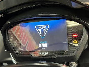 Used Triumph STREET 2017 for sale - bike-78830347: Photo