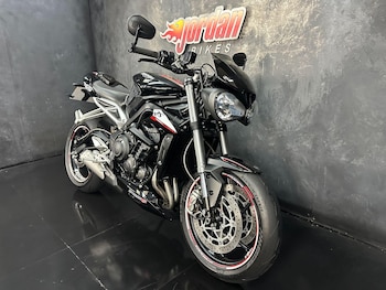 Used Triumph STREET 2017 for sale - bike-78830347: Photo