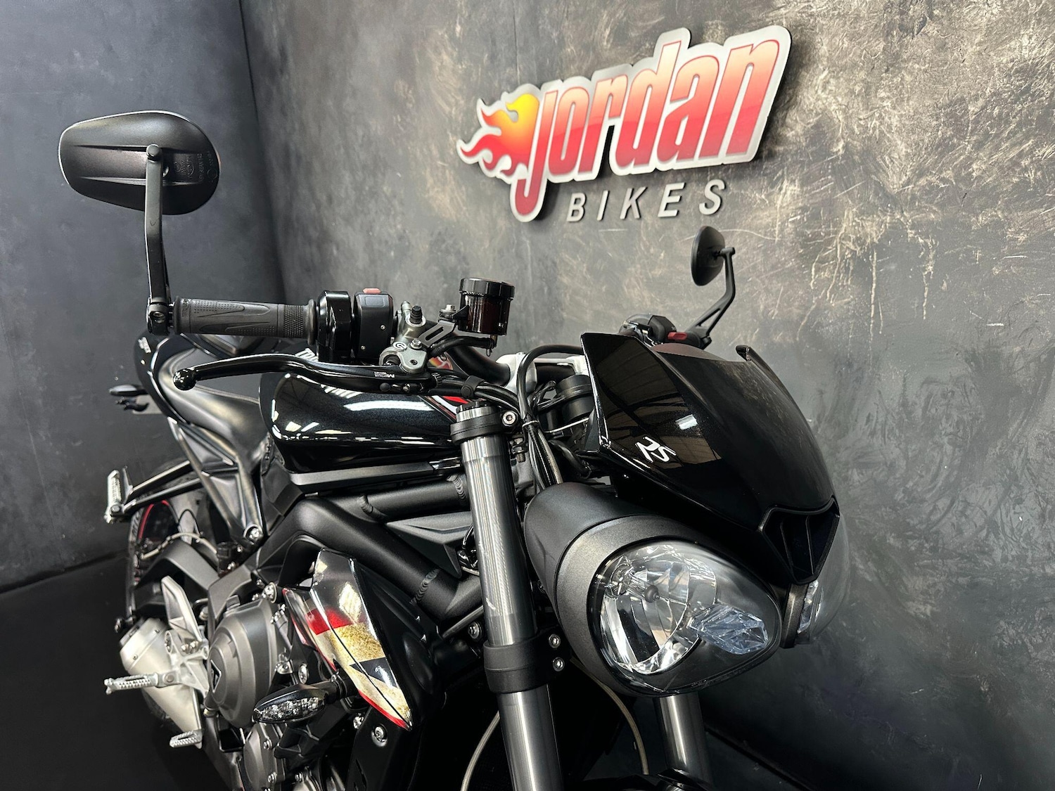 Used Triumph STREET 2017 for sale - 78586786: Photo 11