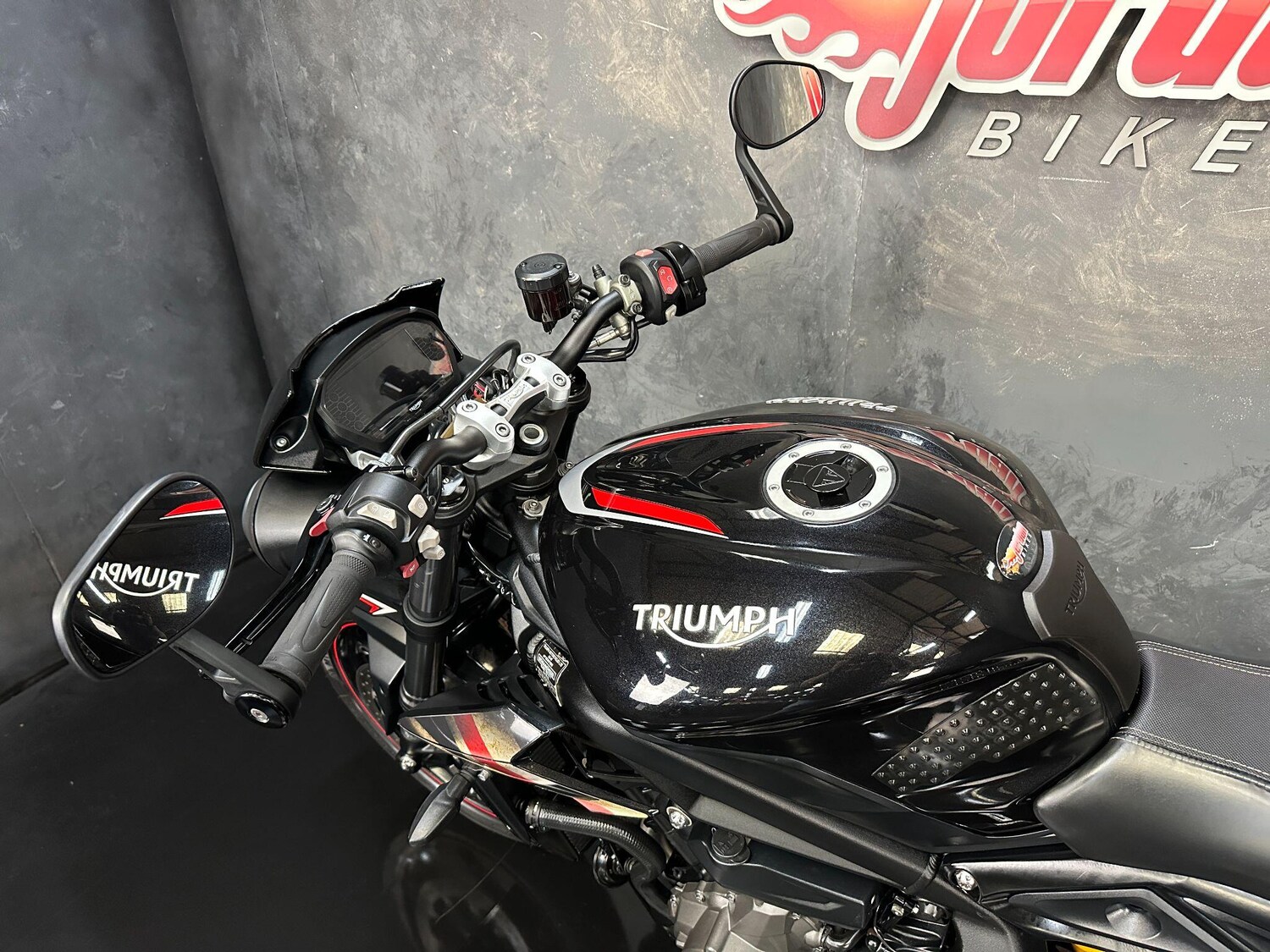 Used Triumph STREET 2017 for sale - 78586786: Photo 37