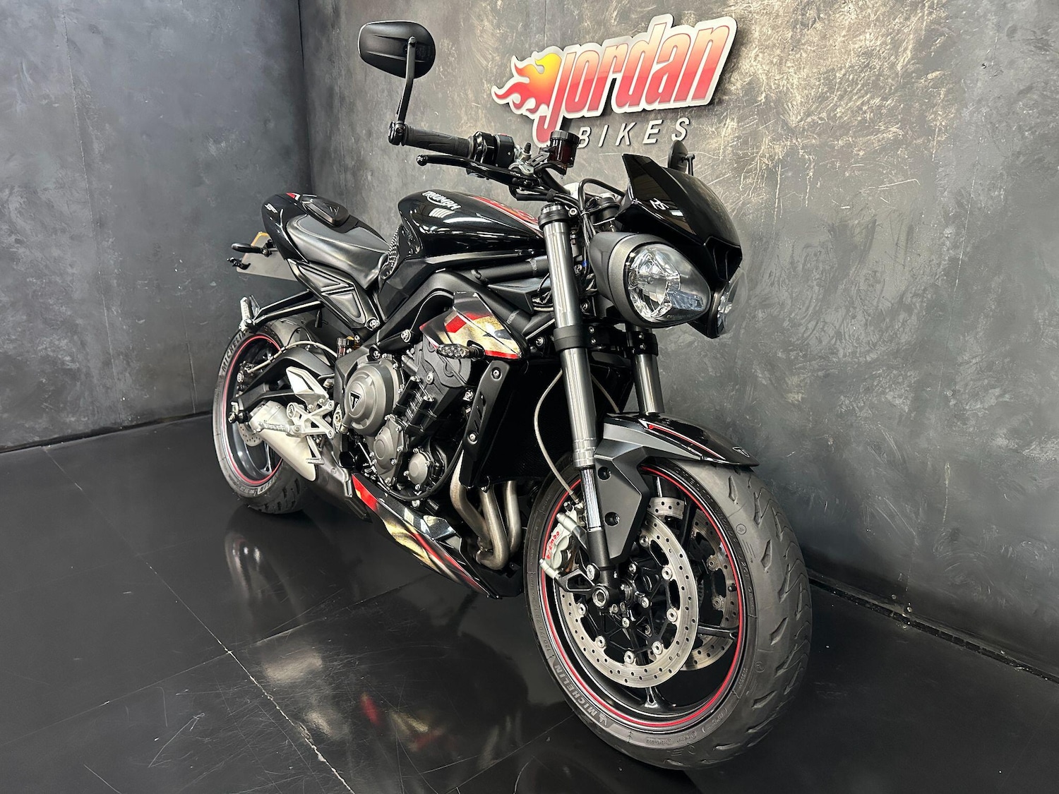 Used Triumph STREET 2017 for sale - 78586786: Photo 4