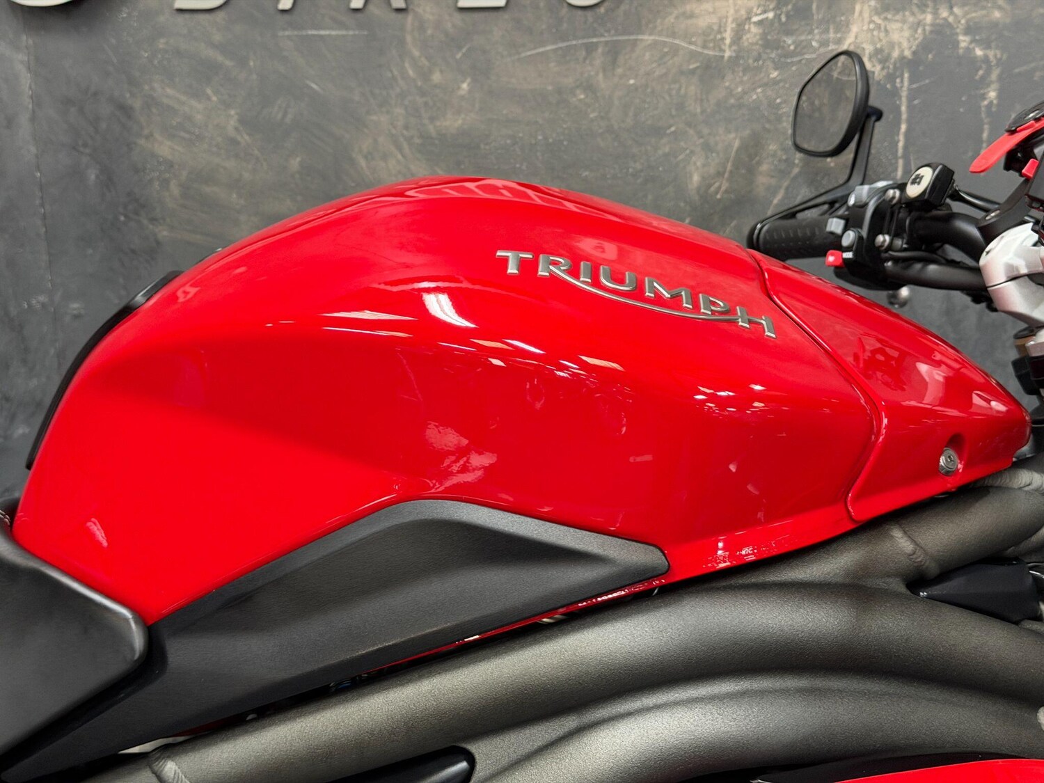 Used Triumph Speed Triple 1050 2017 for sale - 78728528: Photo 19