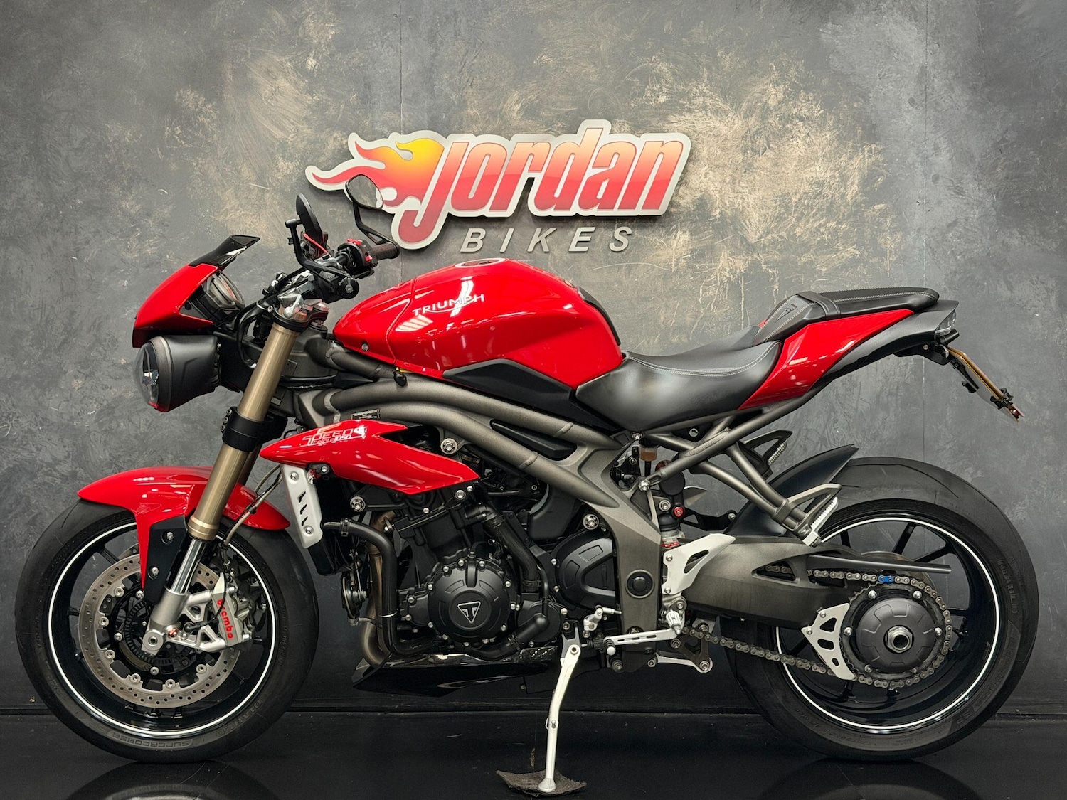Used Triumph Speed Triple 1050 2017 for sale - 78728528: Photo 2