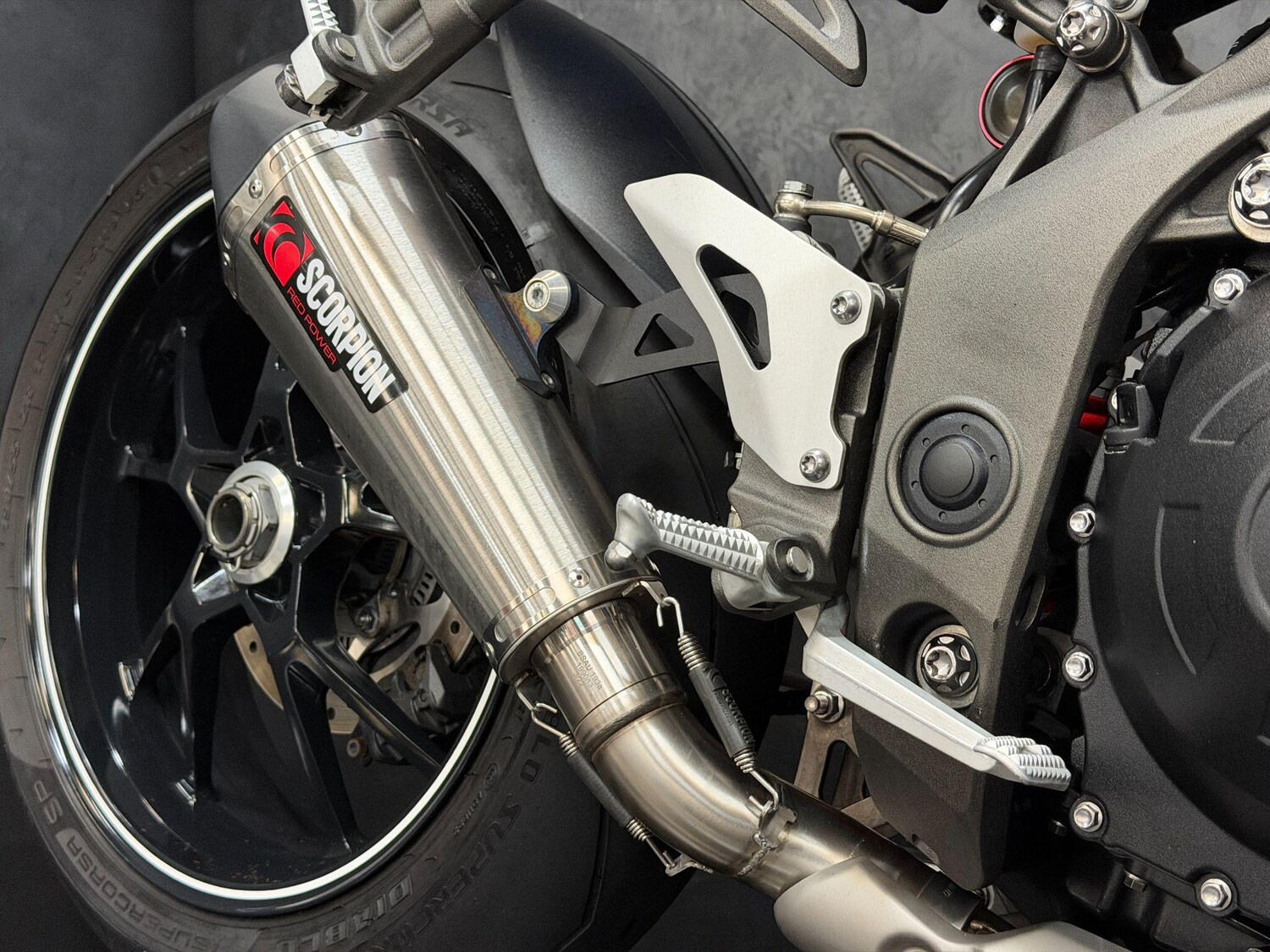 Used Triumph Speed Triple 1050 2017 for sale - 78728528: Photo 21