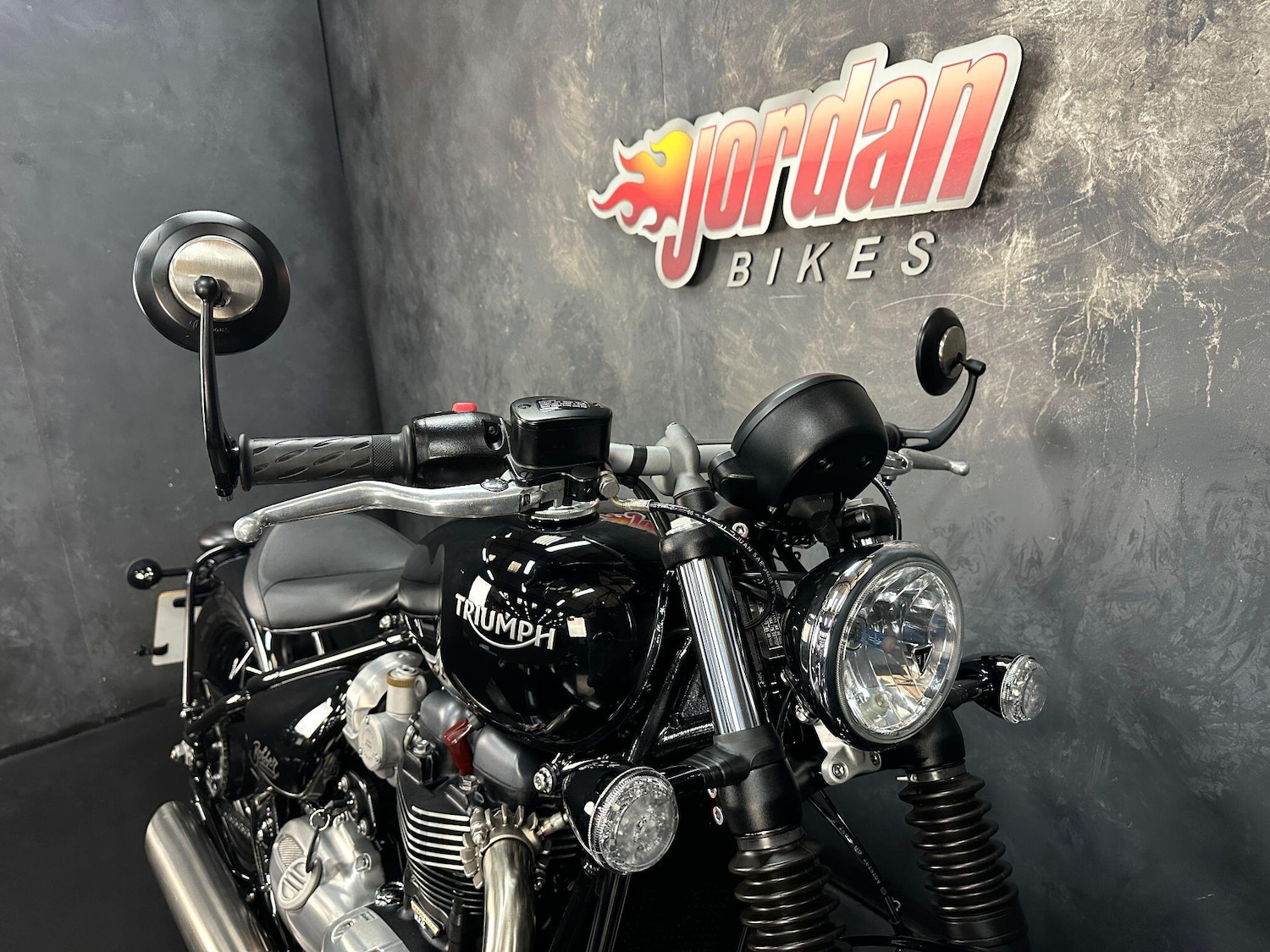 Used Triumph Bobber 2017 for sale - 78636236: Photo 11