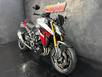 Used Suzuki GSX-S 2024 for sale - bike-79316397: Photo