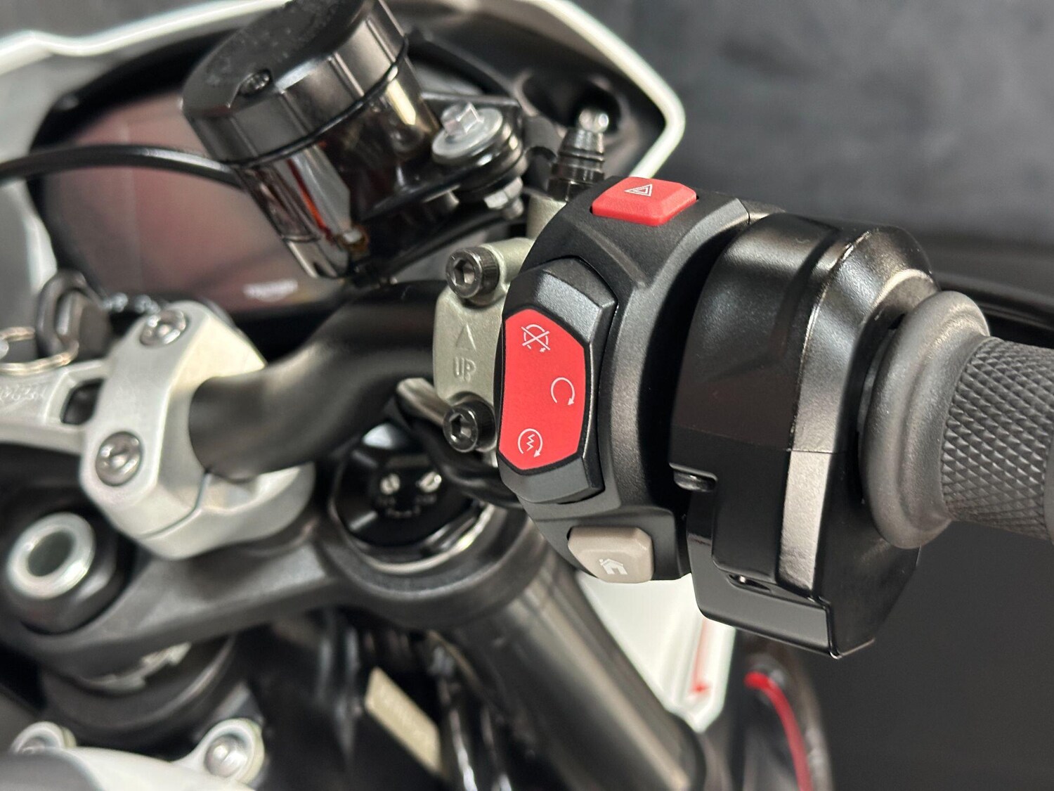Used Triumph STREET 2018 for sale - 78783944: Photo 26