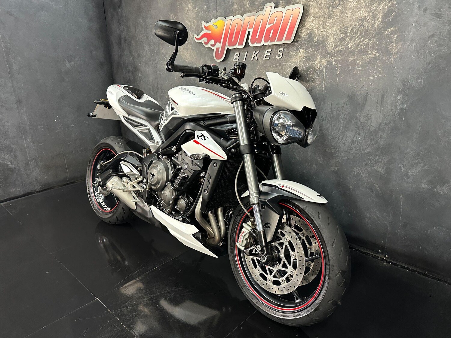 Used Triumph STREET 2018 for sale - 78783944: Photo 4