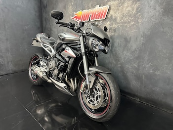 Used Triumph STREET 2018 for sale - bike-78797255: Photo