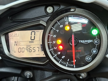 Used Triumph SPEED 2016 for sale - bike-79303642: Photo