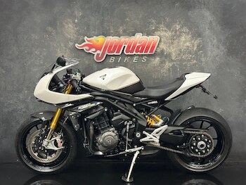 Used Triumph Speed Triple 1200 undefined for sale - bike-78947554: Photo