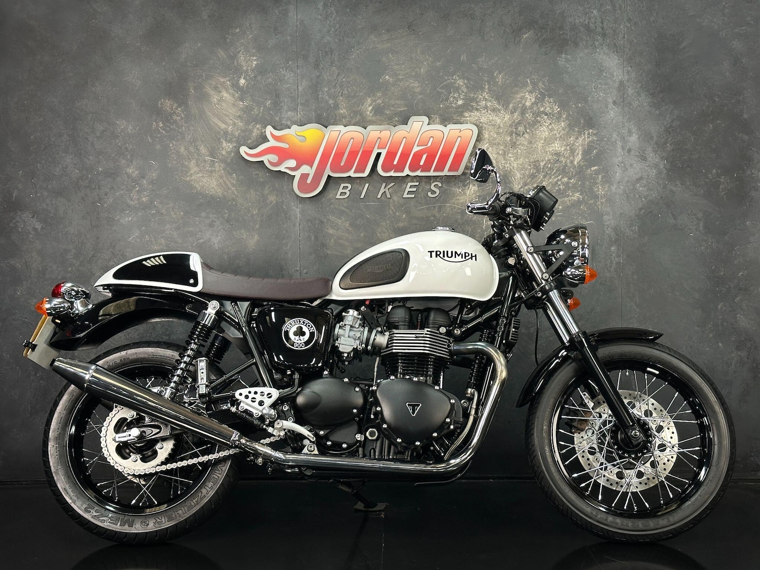 Used Triumph THRUXTON 2015 for sale - 78648811: Photo 1