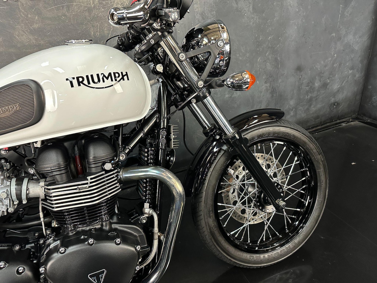 Used Triumph THRUXTON 2015 for sale - 78648811: Photo 10