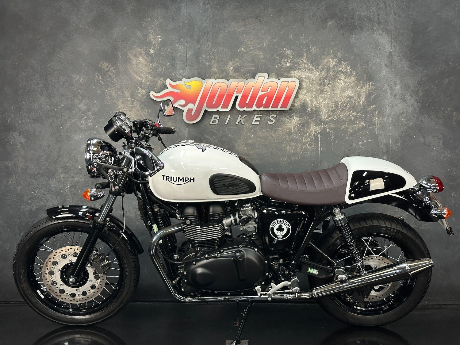 Used Triumph THRUXTON 2015 for sale - 78648811: Photo 2