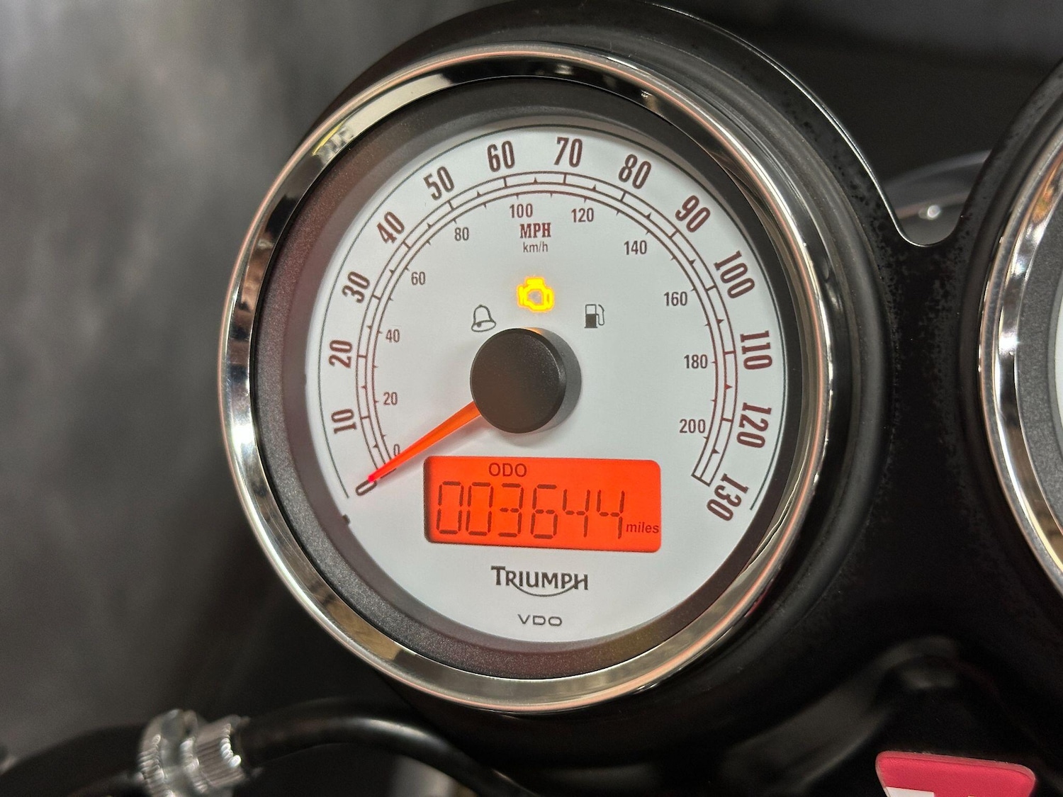 Used Triumph THRUXTON 2015 for sale - 78648811: Photo 3