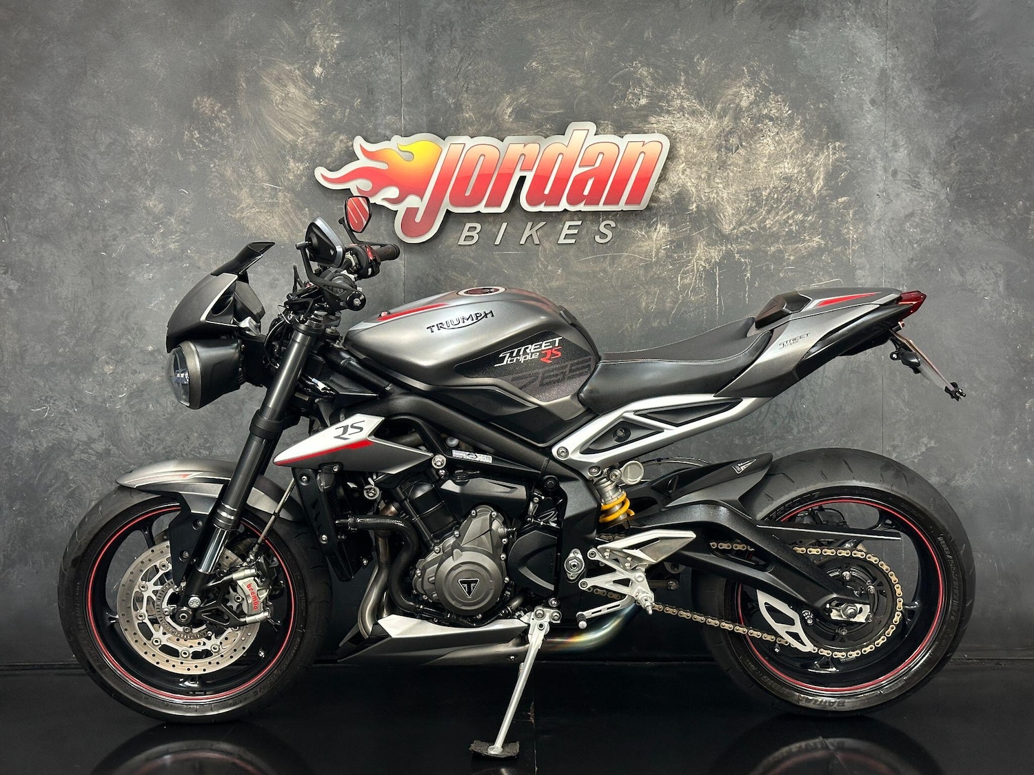 Used Triumph STREET 2017 for sale - 78934589: Photo 2