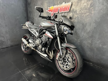 Used Triumph STREET 2017 for sale - bike-78934589: Photo