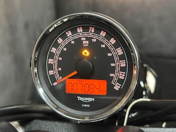Used Triumph SPEEDMASTER 2016 for sale - bike-78586216: Photo