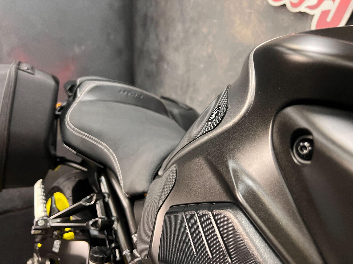 Used Yamaha MT-10 2018 for sale - 78636895: Photo 32