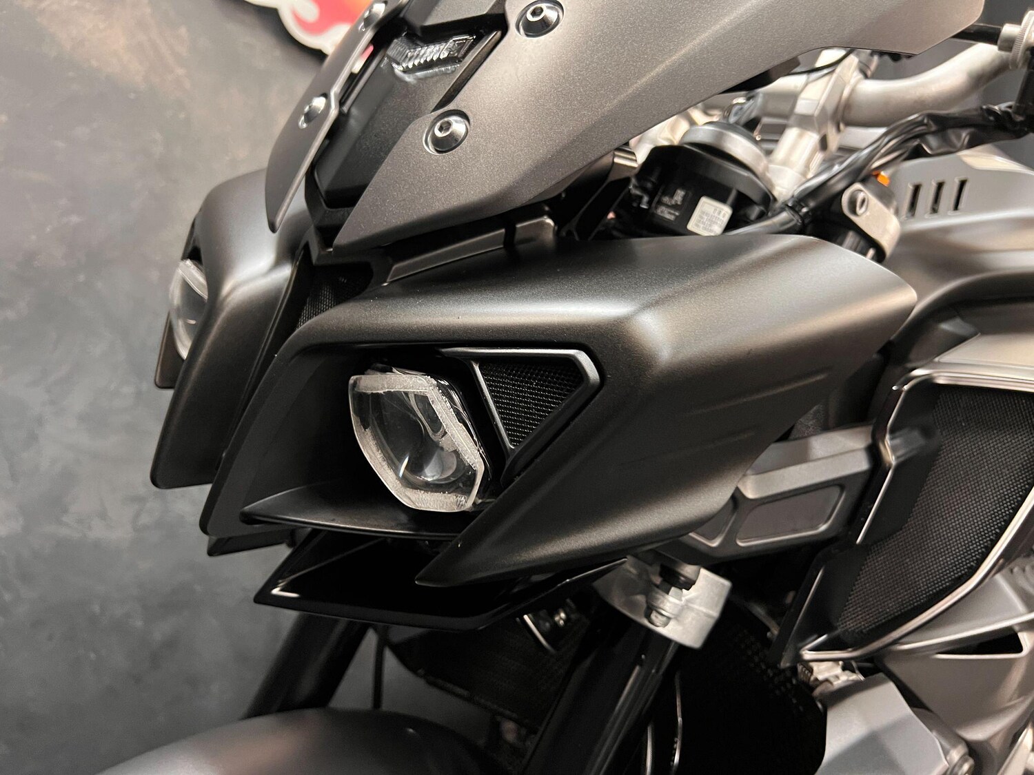 Used Yamaha MT-10 2018 for sale - 78636895: Photo 35